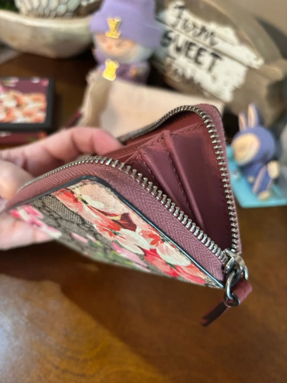 Gucci Blooms Floral Beige and Pink small zip around wallet in EUC full inclusion - Picture 4 of 8
